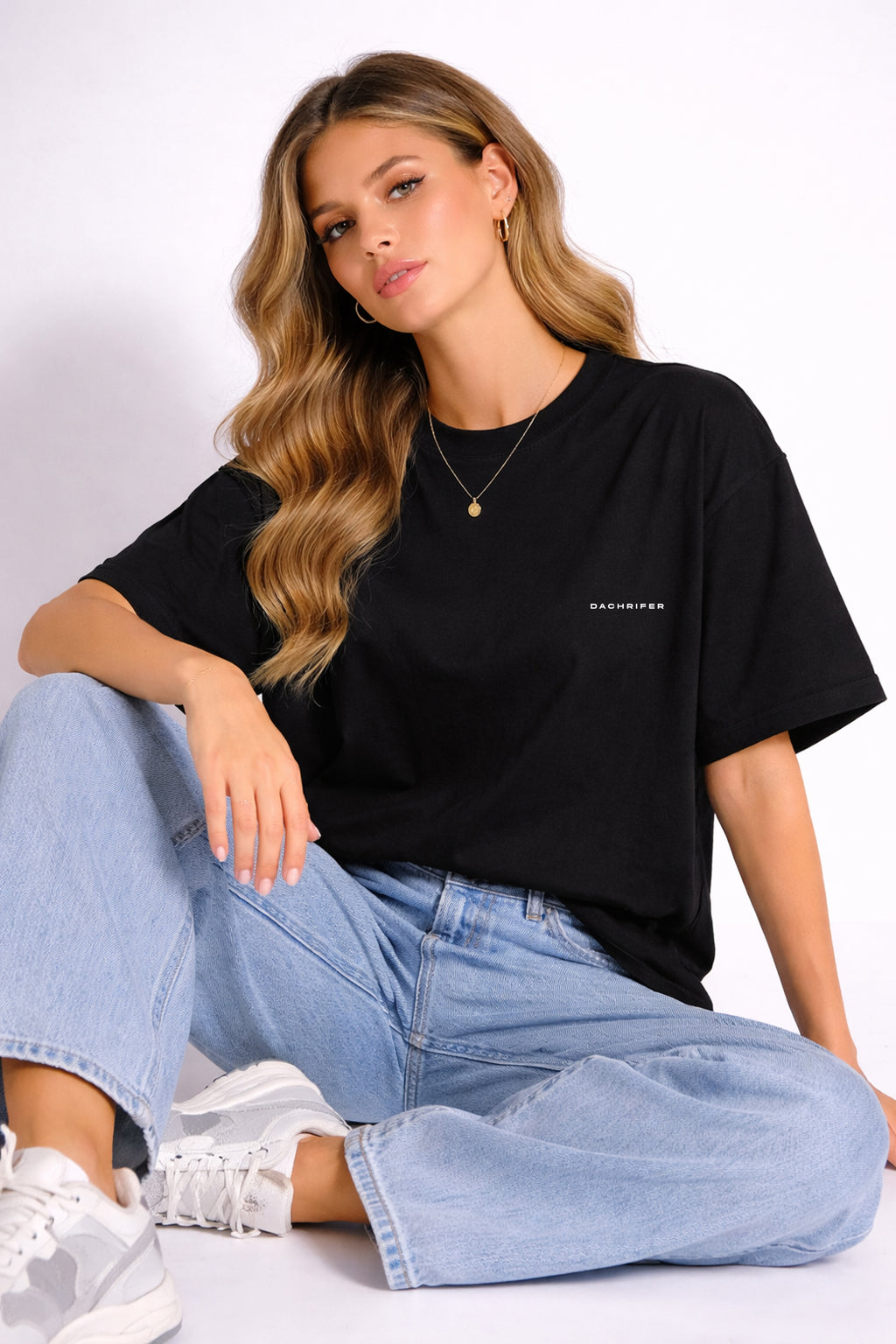 BASIC BLACK T-SHIRT