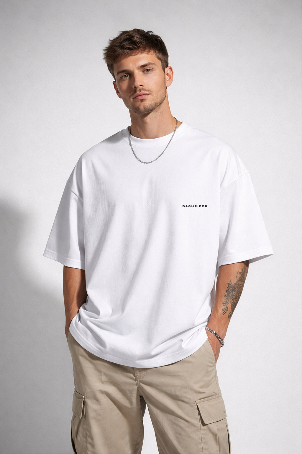 WHITE BASIC T-SHIRT